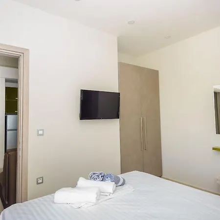 Apartament Tzogias Pan *